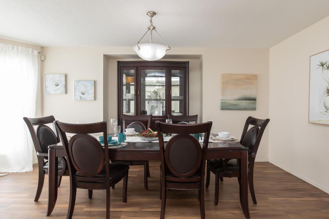 Elegant 6 Bedroom House Near U Of Manitoba Виннипег Экстерьер фото