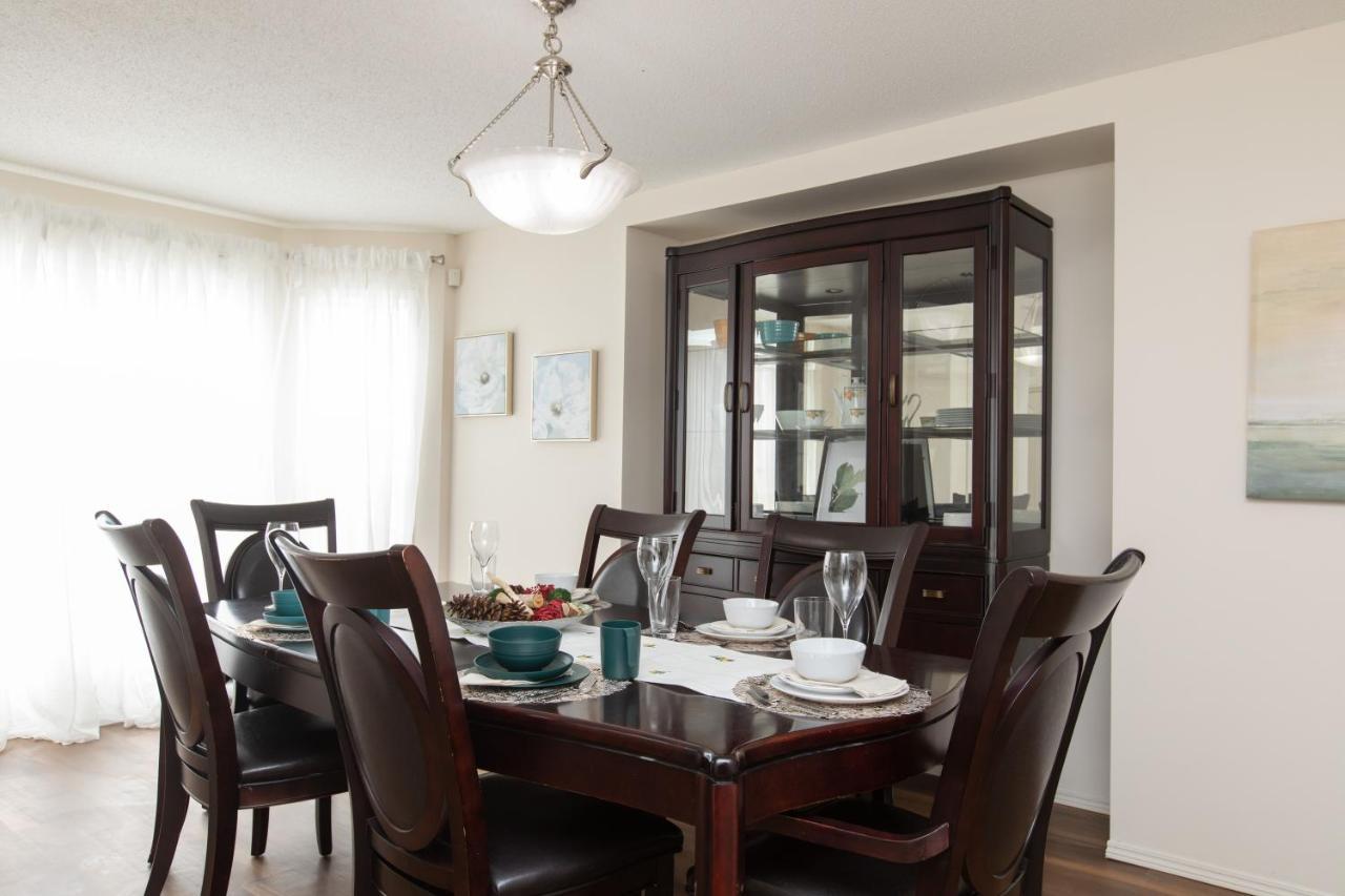 Elegant 6 Bedroom House Near U Of Manitoba Виннипег Экстерьер фото
